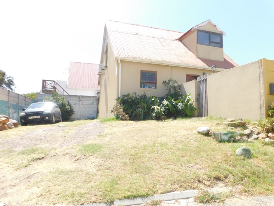 To Let 3 Bedroom Property for Rent in Gordons Bay Central Western Cape